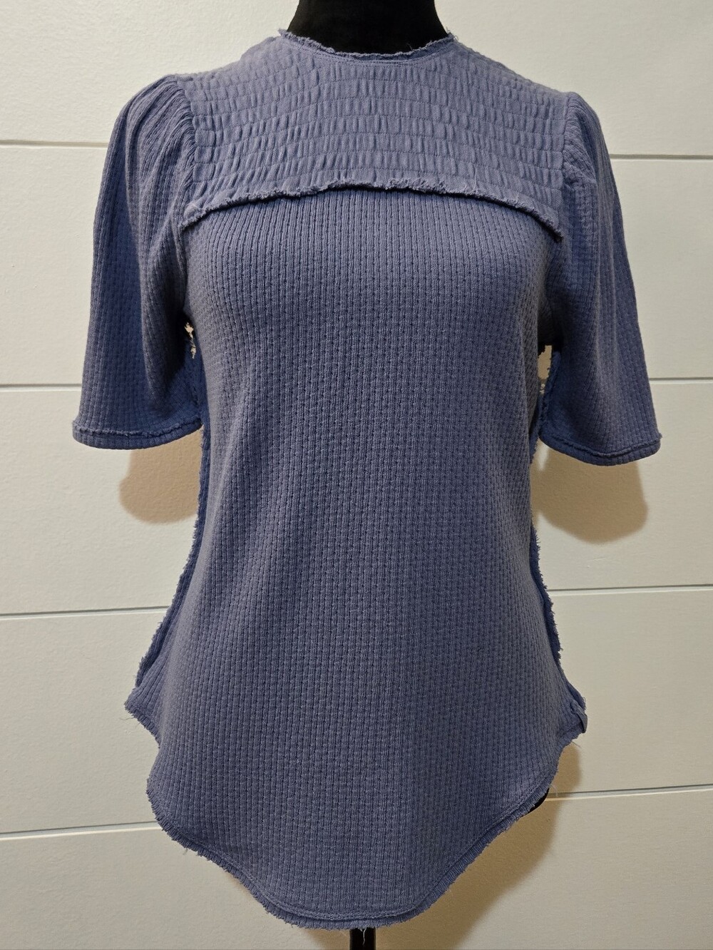 Vintage-Inspired Slate Blue Knit Short Sleeve Top